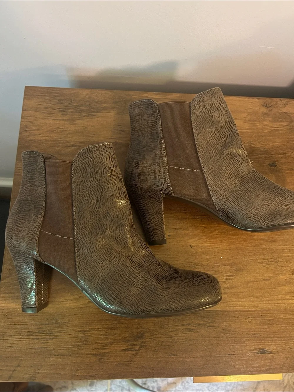 AEROSOLES Brown Textured Ankle Booties with Block Heel